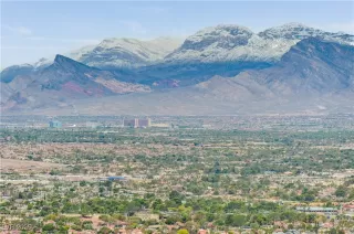 Photo #4: 2738591 Listing 