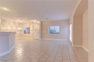 Photo #2: 2738607 Listing 