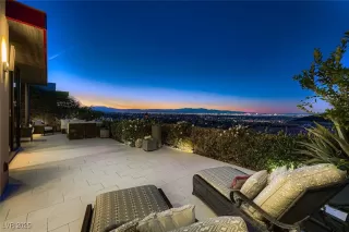 Photo #1: 2738641 Listing 