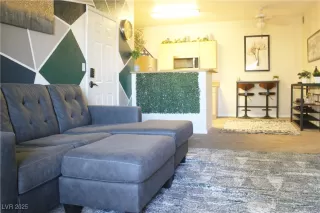 Photo #1: 2738649 Listing