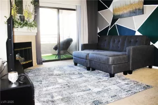 Photo #3: 2738649 Listing