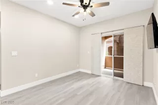 Photo #5: 2738666 Listing