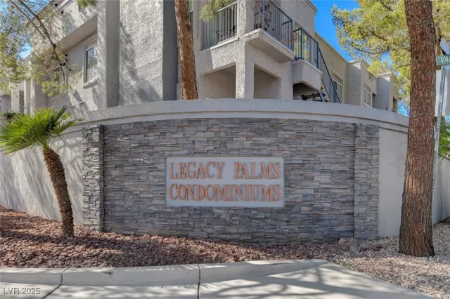 MLS: 2738682 Condo For Sale