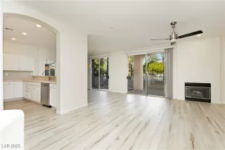 Photo #4: 2738726 Listing 