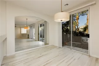 Photo #6: 2738726 Listing 