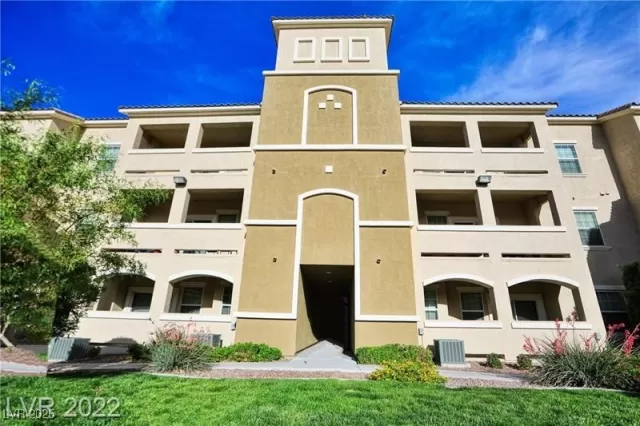 MLS: 2738772 Condo For Sale