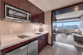 Photo #6: 2738842 Listing