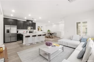 Photo #2: 2738844 Listing