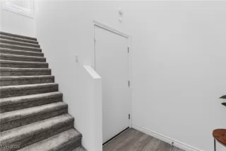 Photo #6: 2738844 Listing