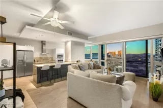 Photo #2: 2738863 Listing