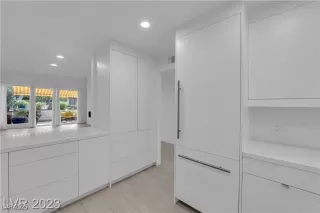 Photo #5: 2738867 Listing 