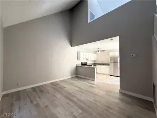 Photo #6: 2738887 Listing 