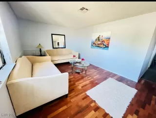 Photo #2: 2738890 Listing