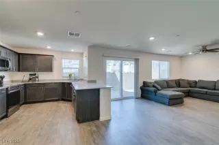 Photo #1: 2738902 Listing 