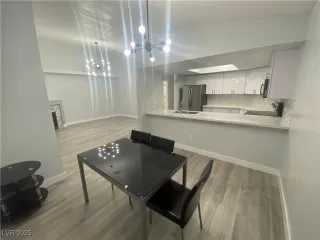 Photo #2: 2738913 Listing