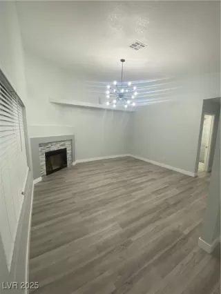 Photo #3: 2738913 Listing