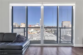 Photo #5: 2738922 Listing