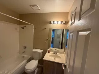 Photo #3: 2738926 Listing 