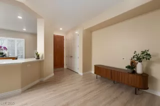 Photo #3: 2738946 Listing 