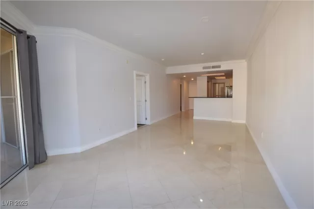 MLS: 2738962 Condo For Sale