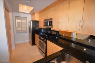 Photo #2: 2738962 Listing 