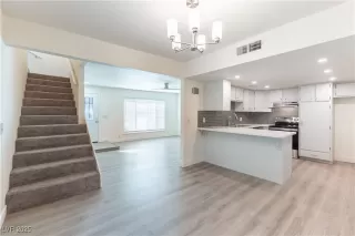 Photo #5: 2738963 Listing 