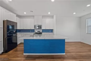 Photo #6: 2738972 Listing 