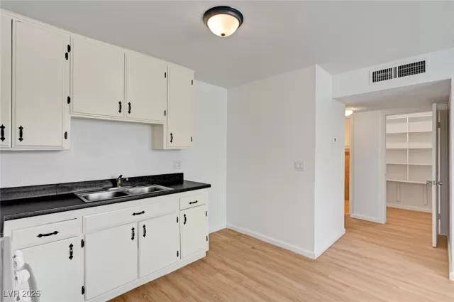 MLS: 2738980 Condo For Sale