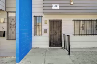 Photo #5: 2738980 Listing