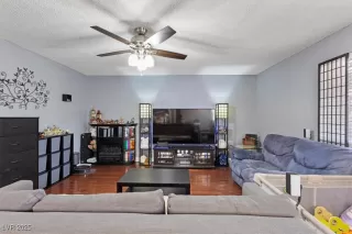 Photo #3: 2738995 Listing 