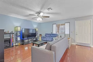 Photo #5: 2738995 Listing 