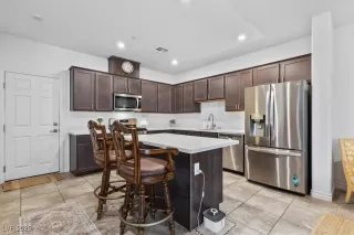 Photo #6: 2738998 Listing 