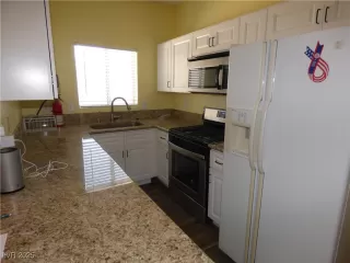 Photo #4: 2739014 Listing 