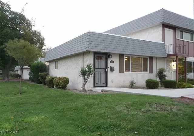 MLS: 2739080 Condo For Sale