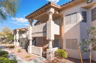 Photo #1: 2739088 Listing