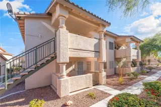 Photo #2: 2739088 Listing