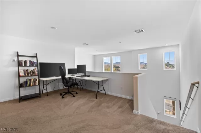 MLS: 2739107 Condo For Sale