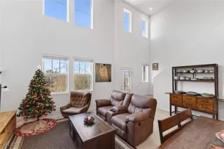 Photo #3: 2739107 Listing 