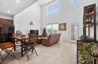 Photo #4: 2739107 Listing 