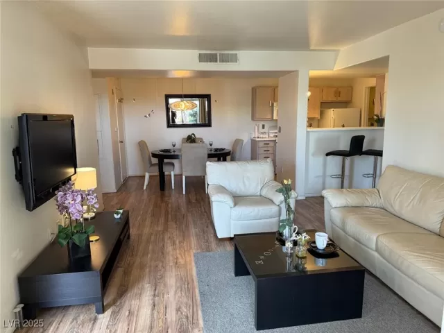 MLS: 2739115 Condo For Sale