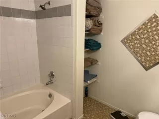 Photo #5: 2739115 Listing 