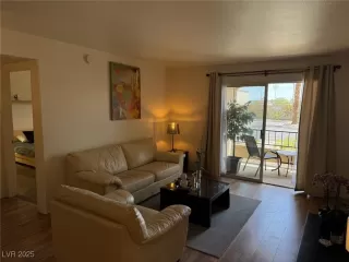 Photo #6: 2739115 Listing 