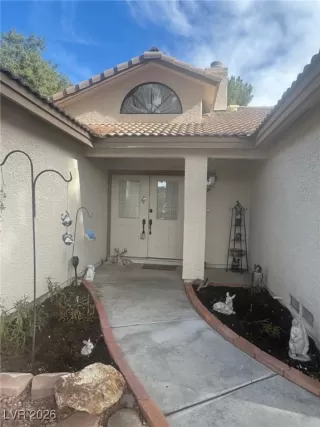 Photo #3: 2739184 Listing