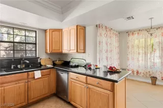 Photo #5: 2739184 Listing