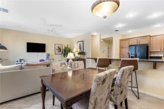 Photo #3: 2739231 Listing