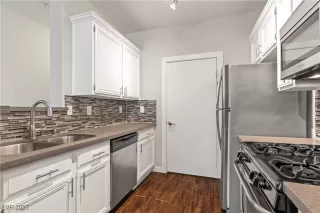 Photo #6: 2739259 Listing 