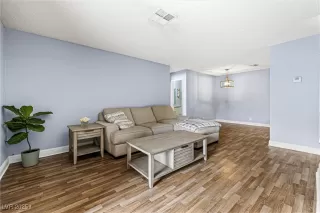 Photo #6: 2739276 Listing