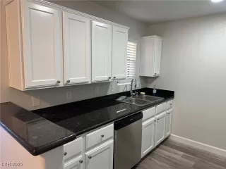 Photo #3: 2739283 Listing 