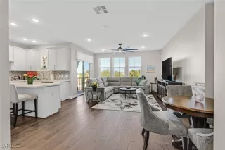 Photo #2: 2739294 Listing 