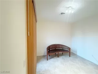 Photo #5: 2739327 Listing 